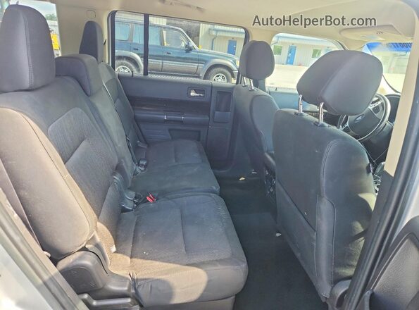 2FMHK6C83GBA11967 2016 FORD FLEX Silver Rear seats view
