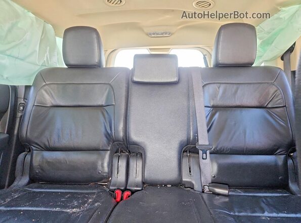 2FMHK6C87GBA11860 2016 FORD FLEX White Rear seats view