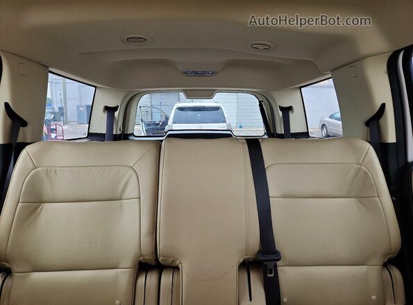 2FMHK6C87KBA32636 2019 FORD FLEX White Rear seats view