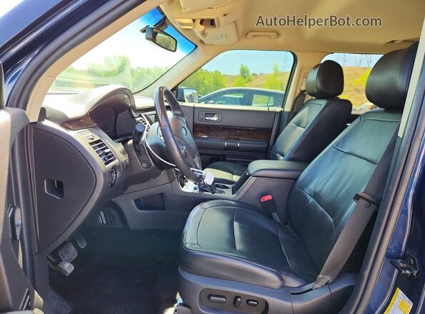 2FMHK6D88HBA02469 2017 FORD FLEX Синий Вид салона спереди