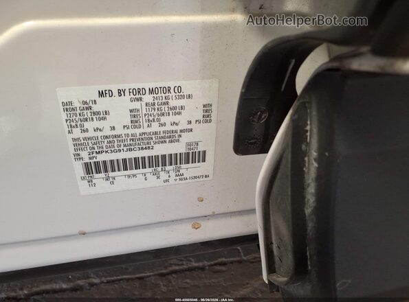 2FMPK3G91JBC38482 2018 FORD EDGE White Engine compartment view