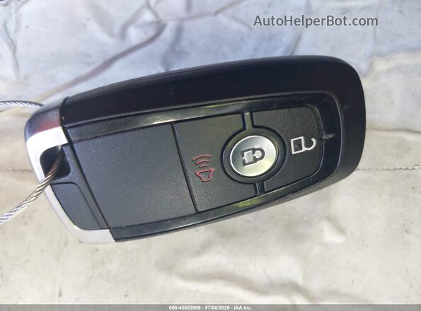 2FMPK3G93JBB39937 2018 FORD EDGE Silver Dashboard view