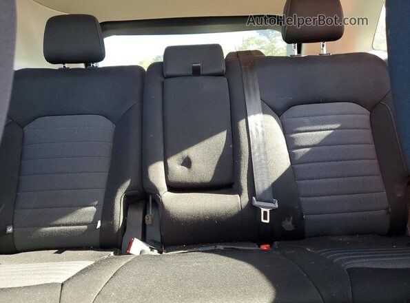 2FMPK3G9XJBC18814 2018 FORD EDGE Silver Rear seats view