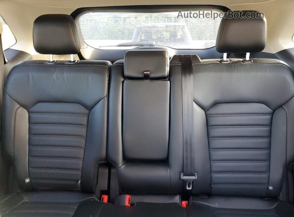 2FMPK3J89HBC30978 2017 FORD EDGE Red Widok tylnych siedzeń