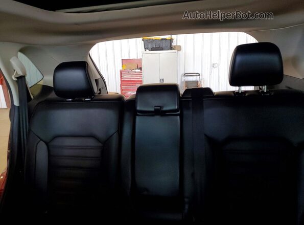 2FMPK3J89JBC10509 2018 FORD EDGE Red Vista de los asientos traseros