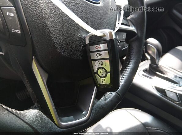 2FMPK3J8XHBC68347 2017 FORD EDGE Silver Widok deski rozdzielczej