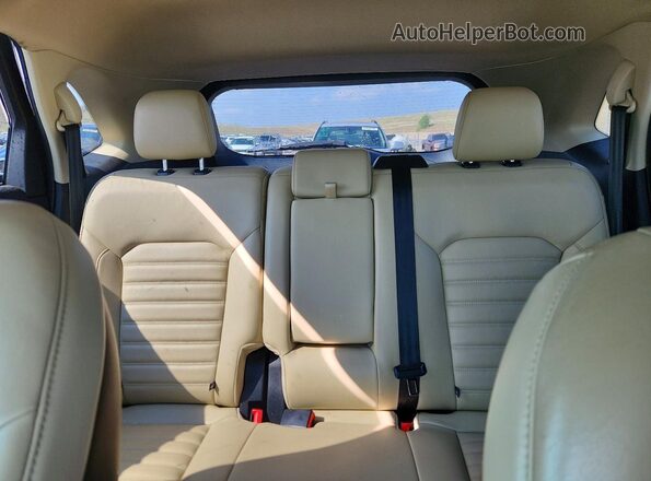 2FMPK3J8XJBB30071 2018 FORD EDGE White Widok tylnych siedzeń