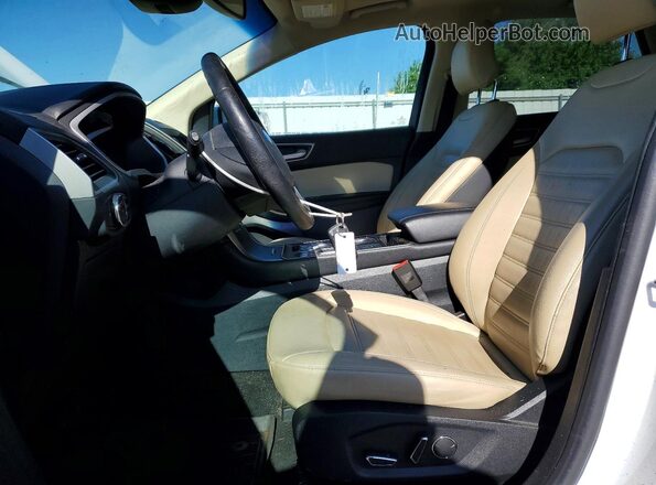 2FMPK3J90KBC00140 2019 FORD EDGE White Vista interior delantera