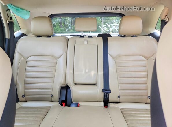2FMPK3J98HBB30783 2017 FORD EDGE White Widok tylnych siedzeń