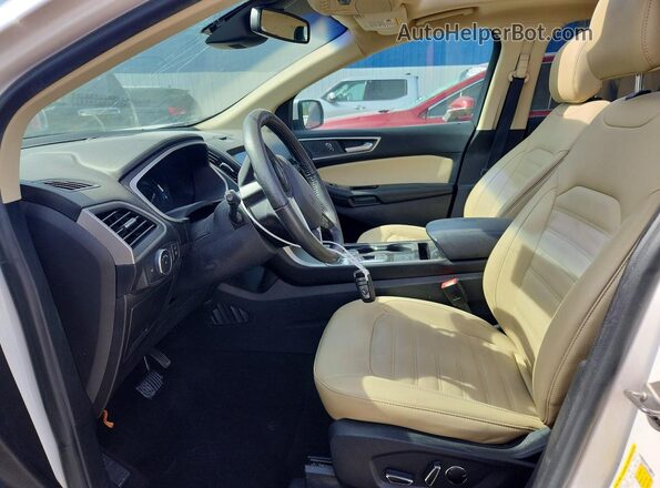 2FMPK3J98KBB53021 2019 FORD EDGE White Front interior view