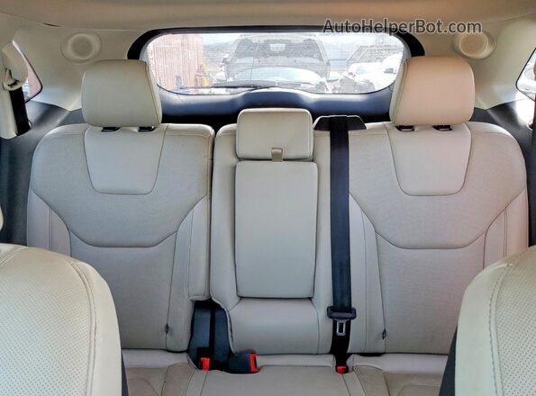 2FMPK3K84JBC30245 2018 FORD EDGE Silver Հետևի նստատեղերի տեսք
