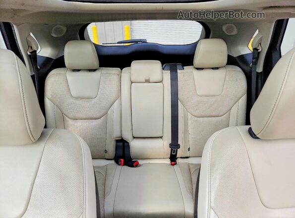 2FMPK3K88JBC30572 2018 FORD EDGE Red Вид задніх сидінь