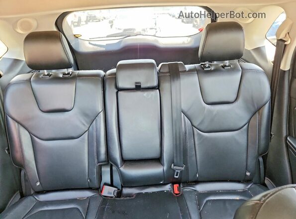 2FMPK3K90JBB08166 2018 FORD EDGE Silver Вид задніх сидінь