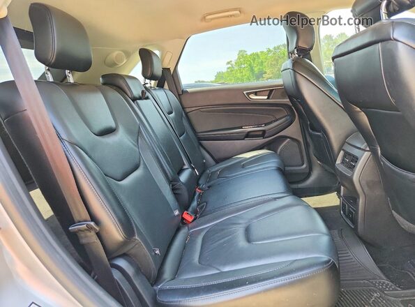 2FMPK3K90JBB08166 2018 FORD EDGE Silver Вид задньої частини салону
