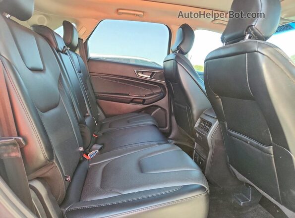 2FMPK3K94JBB15511 2018 FORD EDGE Silver უკანა სალონის ხედი