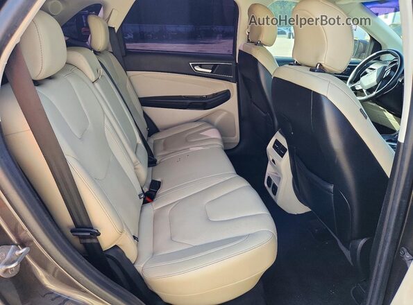 2FMPK3K96HBB90303 2017 FORD EDGE Gray Widok wnętrza z tyłu