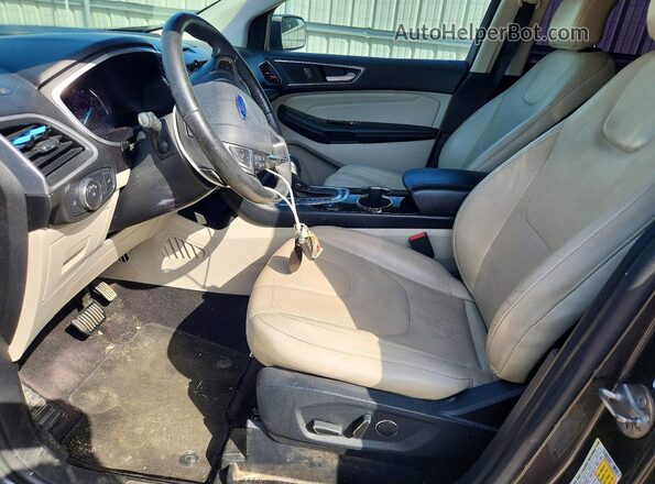 2FMPK3K96HBB90303 2017 FORD EDGE Gray Widok wnętrza z przodu
