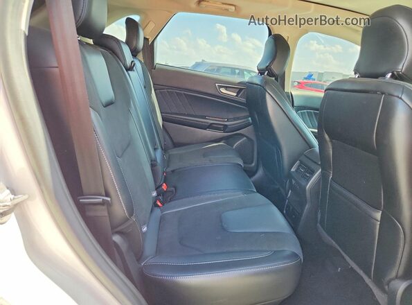 2FMPK4AP1HBB08967 2017 FORD EDGE White Widok wnętrza z tyłu