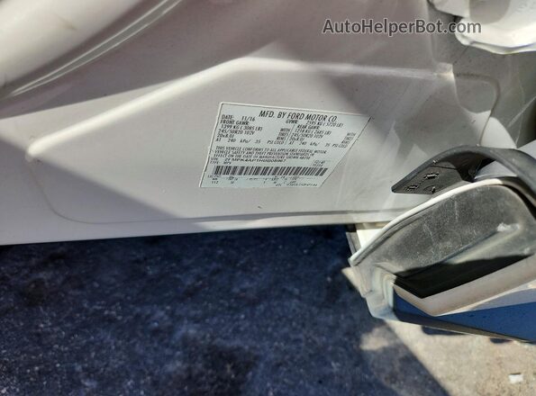 2FMPK4AP1HBB08967 2017 FORD EDGE White Widok naklejki z numerem VIN