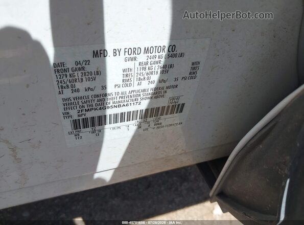 2FMPK4G95NBA61172 2022 FORD EDGE White Vista del compartimento del motor
