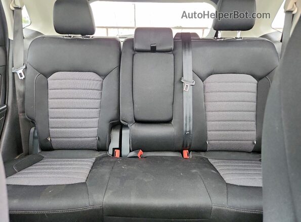 2FMPK4G95NBA78201 2022 FORD EDGE White Widok tylnych siedzeń