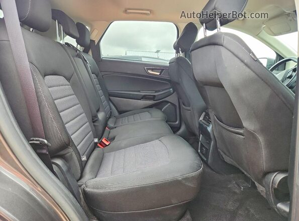 2FMPK4G97LBA11855 2020 FORD EDGE Gray Widok tylnych siedzeń
