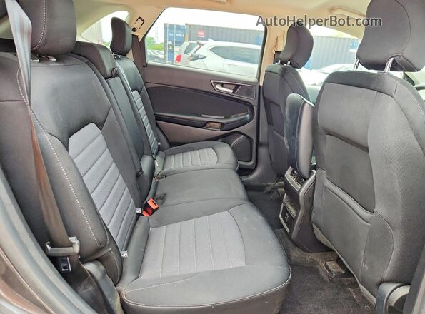 2FMPK4G9XHBC68029 2017 FORD EDGE Gray Vista interior trasera