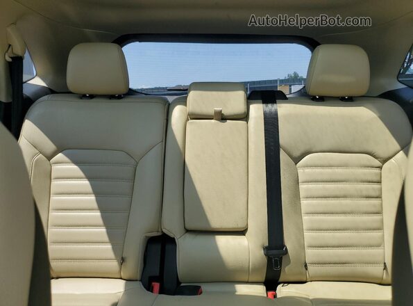 2FMPK4J80HBC66967 2017 FORD EDGE White Rear seats view