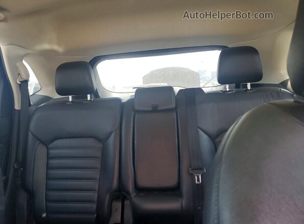 2FMPK4J84JBB58888 2018 FORD EDGE Red Rear seats view