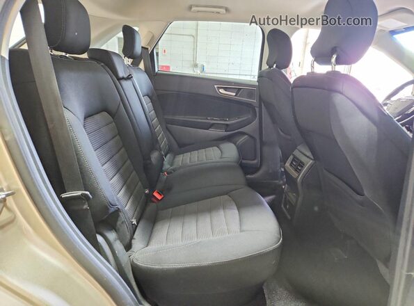 2FMPK4J86JBB95232 2018 FORD EDGE Gold Rear interior view