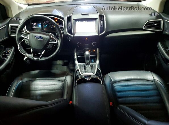 2FMPK4J90HBC64614 2017 FORD EDGE Красный Вид панели приборов