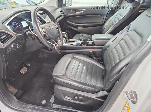 2FMPK4J90JBC46815 2018 FORD EDGE White Widok wnętrza z przodu