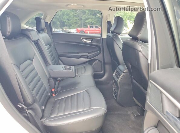 2FMPK4J90RBB16187 2024 FORD EDGE White Widok wnętrza z tyłu