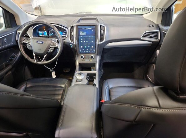 2FMPK4J91MBA07746 2021 FORD EDGE Серебряный Вид панели приборов