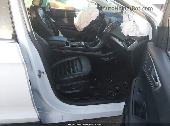 2FMPK4J91NBA92606 2022 FORD EDGE White Вид салону спереду