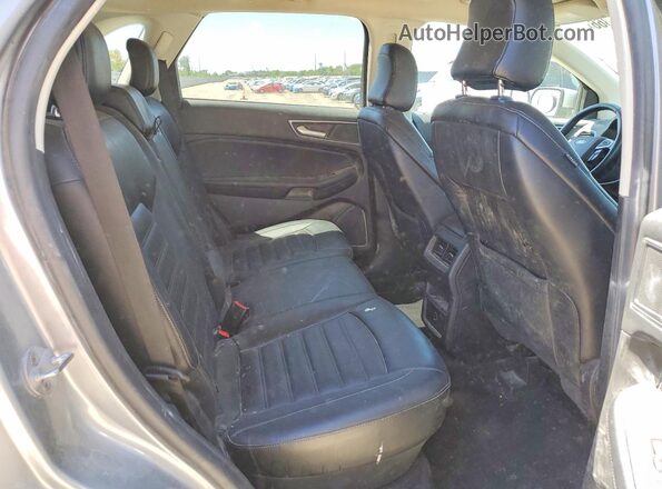 2FMPK4J91NBB04396 2022 FORD EDGE Silver Vista interior trasera