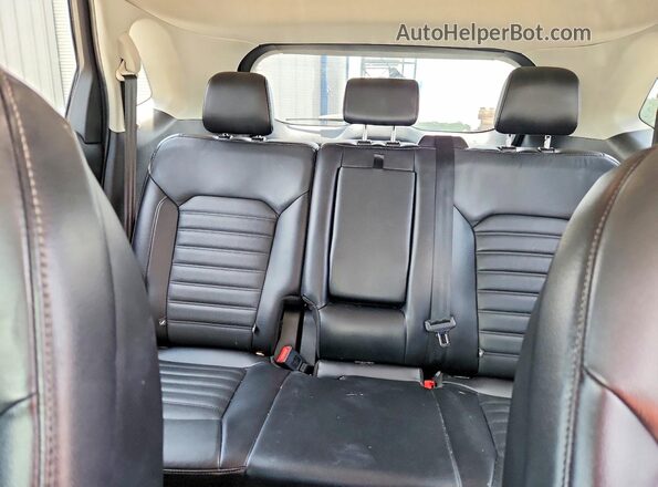 2FMPK4J93HBC48665 2017 FORD EDGE Blue Widok tylnych siedzeń