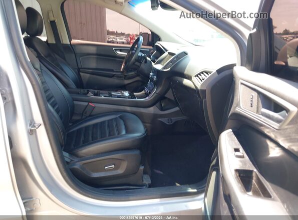2FMPK4J93KBB90256 2019 FORD EDGE Silver Widok wnętrza z przodu
