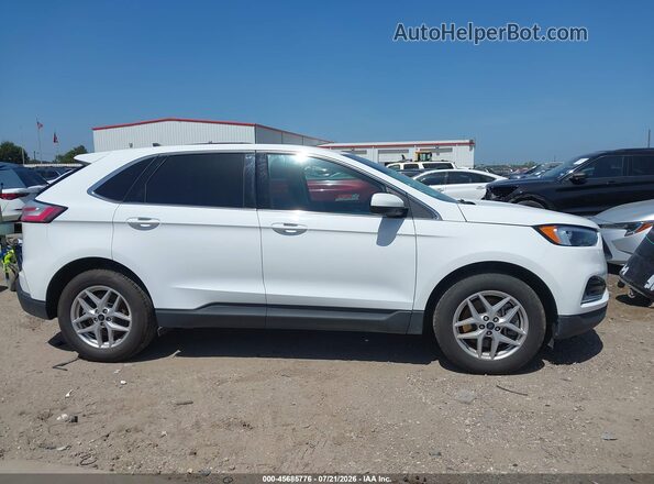2FMPK4J93RBB00873 2024 FORD EDGE White Вид задньої частини салону