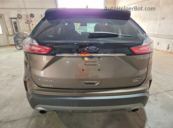 2FMPK4J94KBB41101 2019 FORD EDGE Tan Widok z tyłu