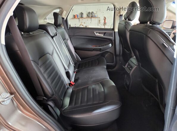 2FMPK4J94KBB41101 2019 FORD EDGE Tan Widok tylnych siedzeń