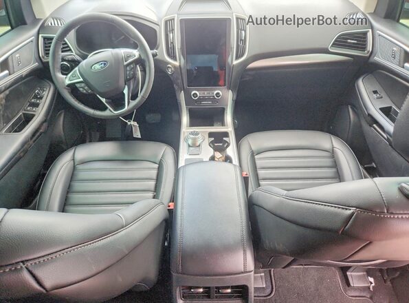 2FMPK4J94RBA33989 2024 FORD EDGE Красный Вид панели приборов