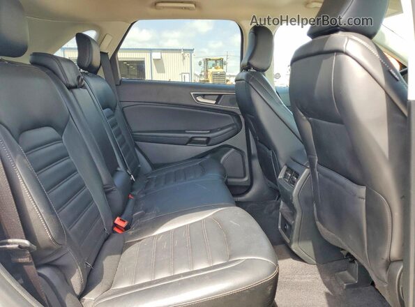 2FMPK4J94RBA67642 2024 FORD EDGE Silver Widok tylnych siedzeń