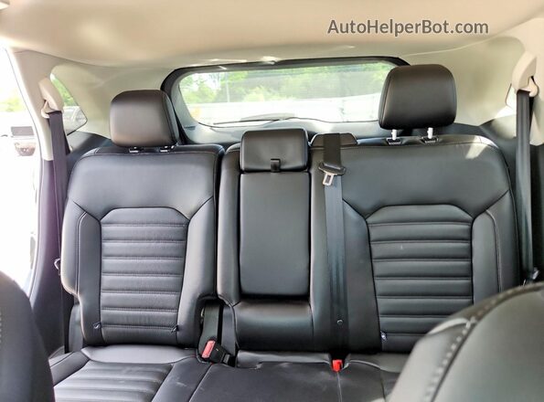 2FMPK4J96JBC57558 2018 FORD EDGE Gray Widok tylnych siedzeń