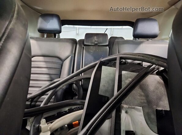 2FMPK4J96KBB39916 2019 FORD EDGE Silver Հետևի նստատեղերի տեսք