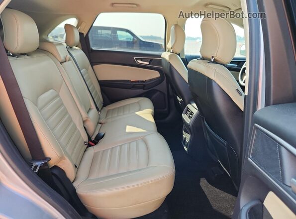 2FMPK4J97KBC60812 2019 FORD EDGE Silver Սալոնի հետևի տեսք