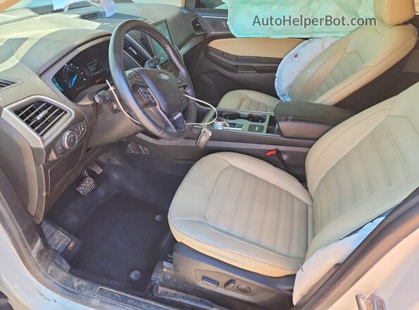 2FMPK4J9XNBA66876 2022 FORD EDGE White Front interior view