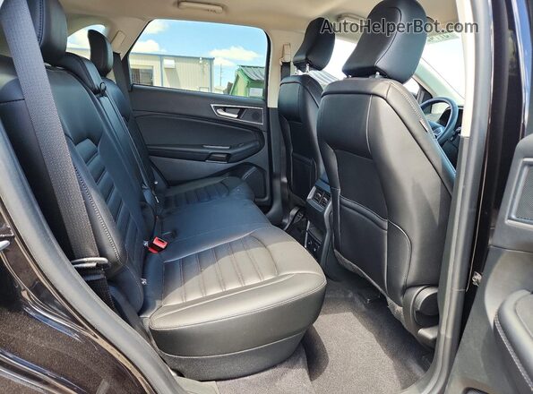 2FMPK4J9XRBA40753 2024 FORD EDGE Black Widok wnętrza z tyłu