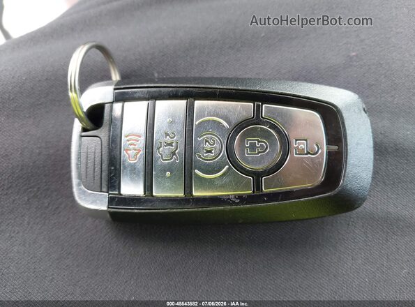 2FMPK4K83HBB41718 2017 FORD EDGE Белый Вид панели приборов
