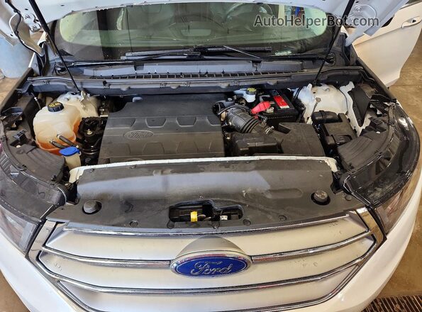 2FMPK4K84JBC19056 2018 FORD EDGE White Widok wnętrza z tyłu